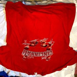 cincinnati reds t-shirt!